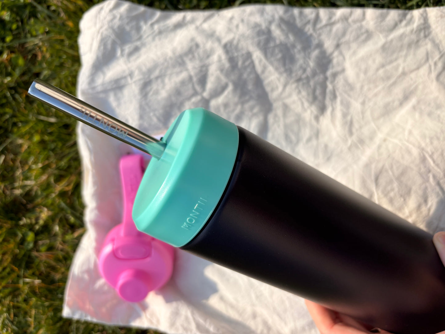 MontiiCo 700ml винтово капаче + капаче смути със сламка